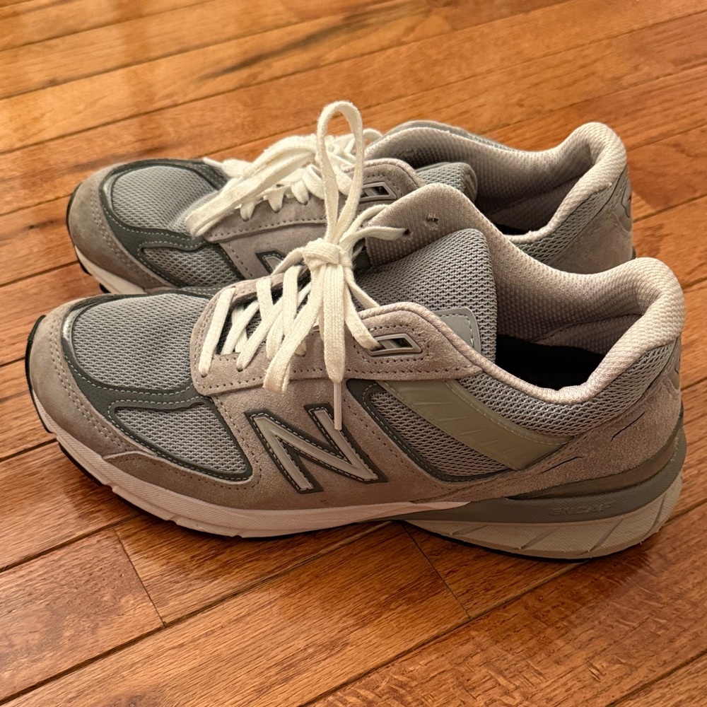 Women’s New Balance Tennis Shoes 990